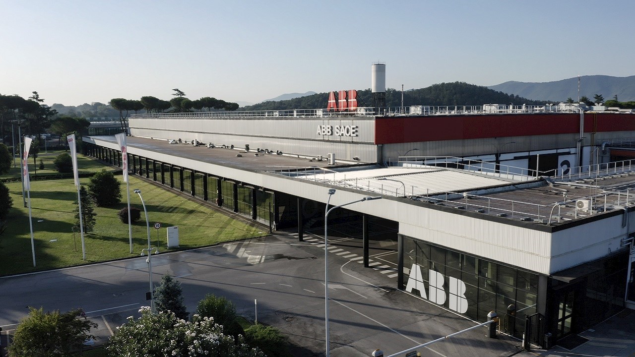 Featured image for “ABB rafforza la logistica a Frosinone: nuovo sito produttivo da 15.000 mq e nuove opportunità occupazionali”